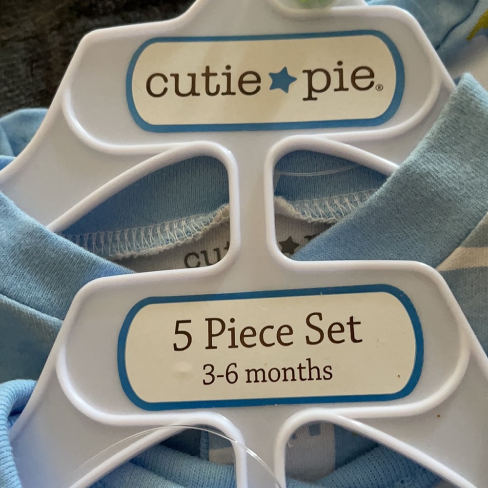 Set - Picture 3 of 3